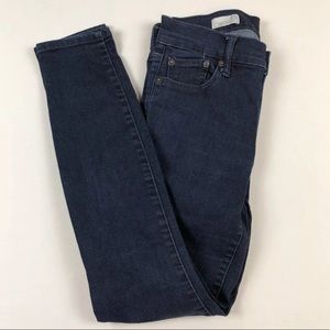 Gap Jeans SZ 27 True Skinny Blue 5 Pocket Mid Rise